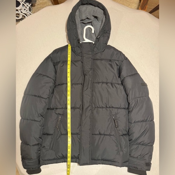 American Eagle big puffer jacket, like new, men’s XS black - Picture 11 of 16